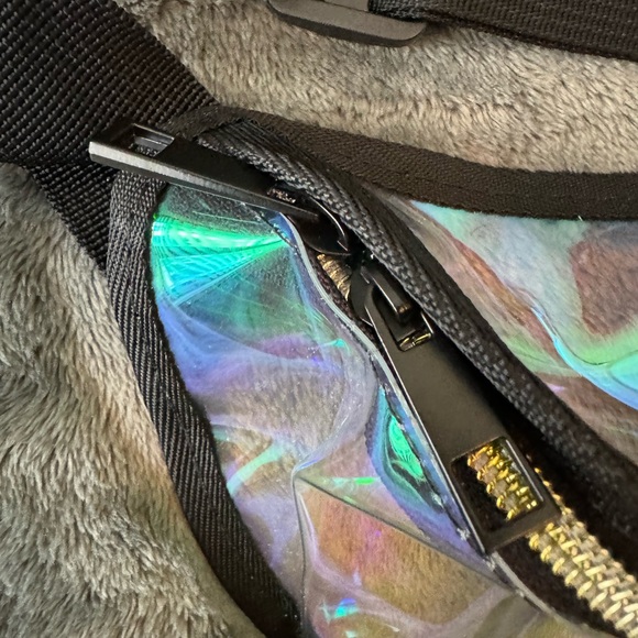 Absolut Vodka Rainbow Pride Fanny Pack! Very cool Fanny pack with multi color - Picture 4 of 13